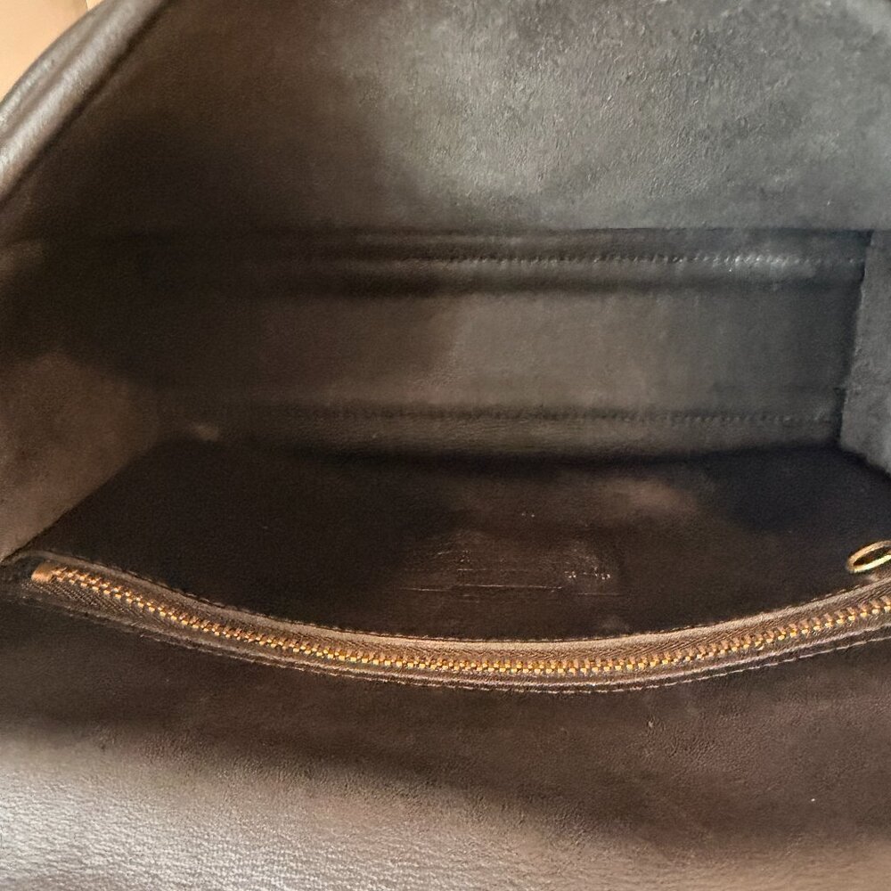 Vintage COACH Court Turnlock Crossbody Bag โ Model 9870 | Black - Picture 11 of 16